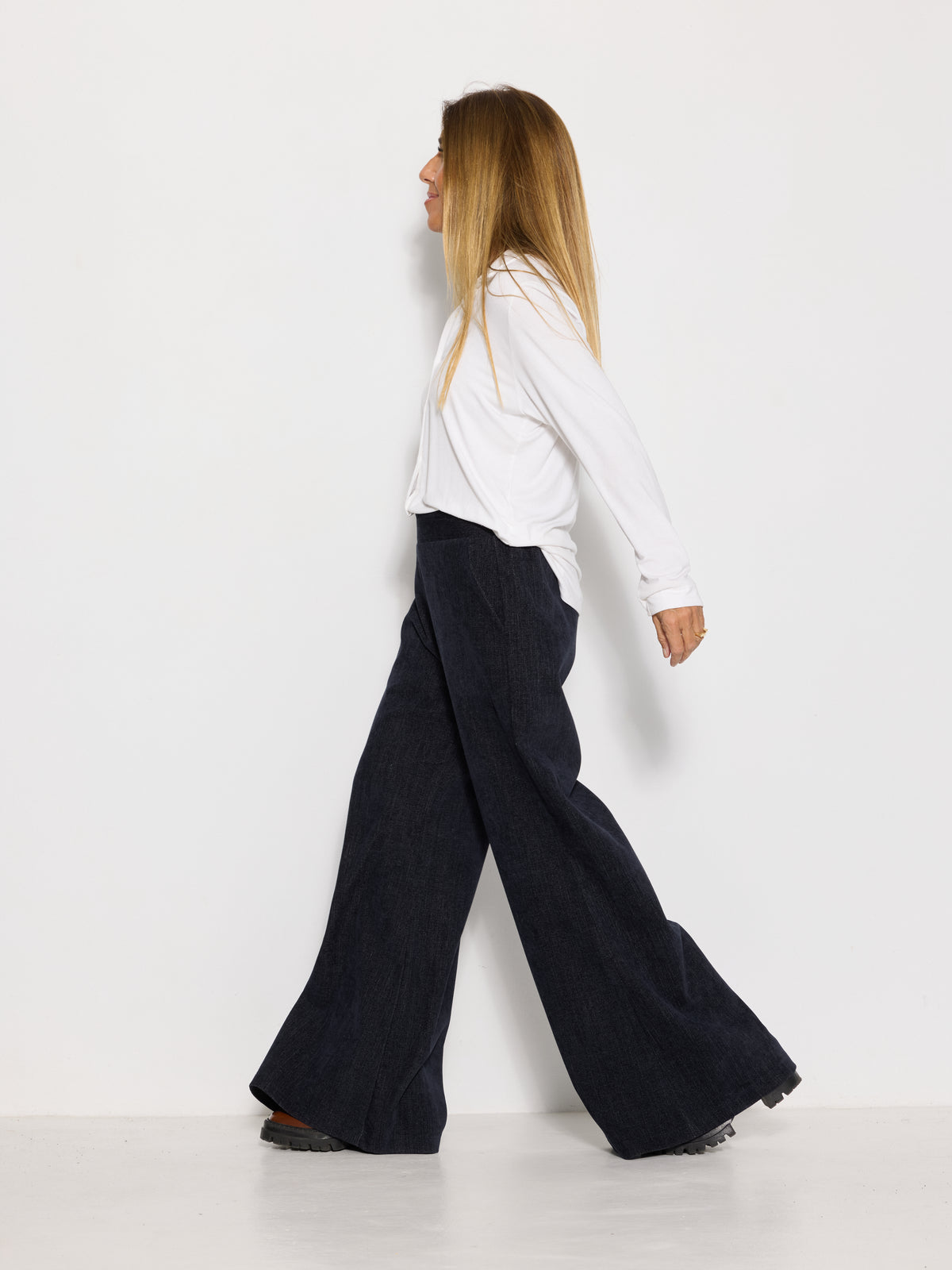 Pantalón Micropana · Marino